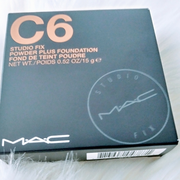 Mac Studio powder plus foundation C6 - Picture 3 of 4